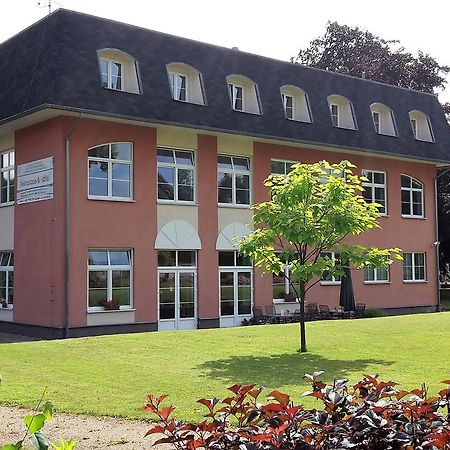 Vzdelavaci Stredisko A Hotel Varnsdorf Dış mekan fotoğraf