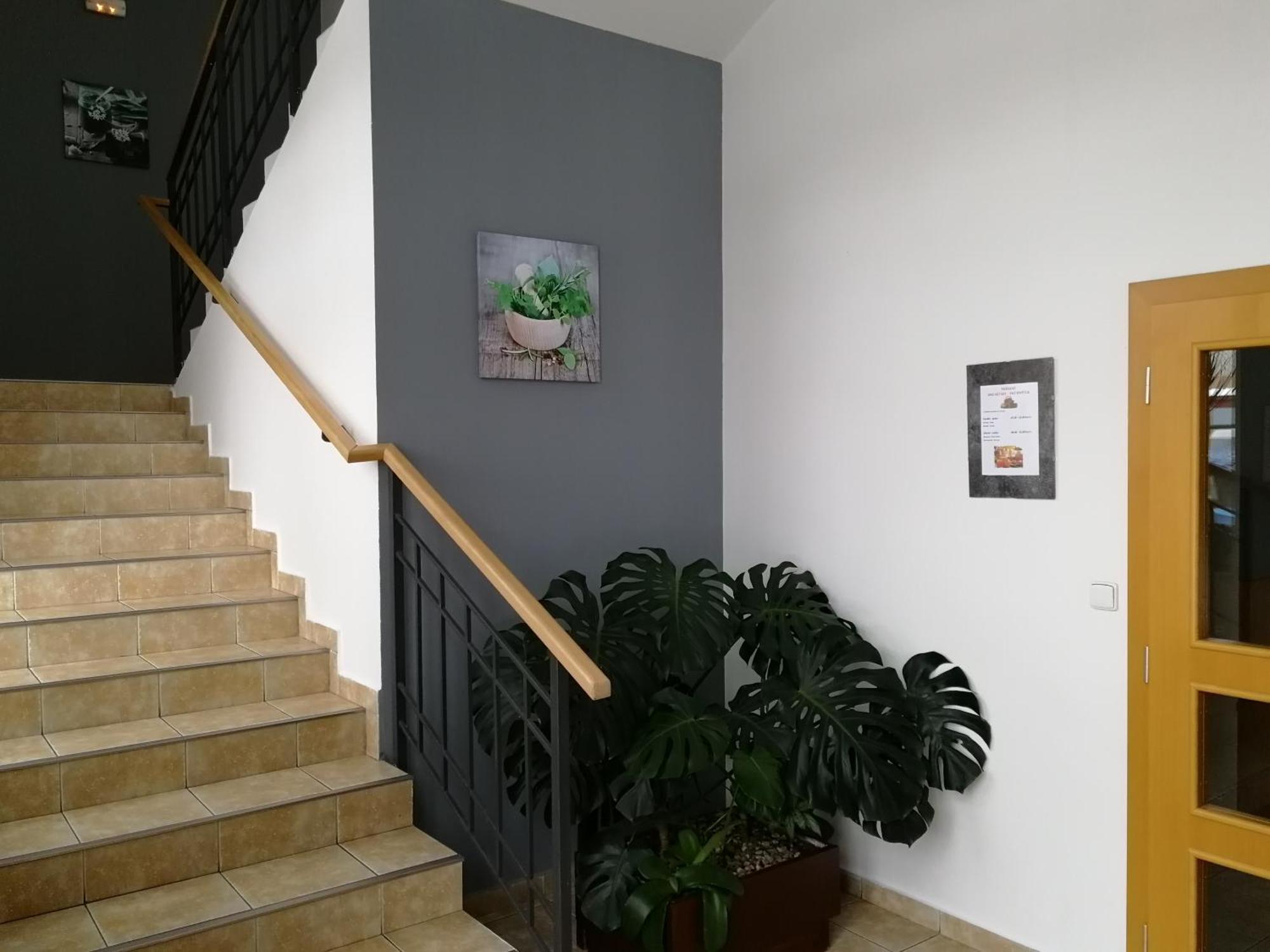 Vzdelavaci Stredisko A Hotel Varnsdorf Dış mekan fotoğraf